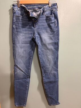 American Eagle Outfitters Women's Blue Skinny Jeans - Faded Wash